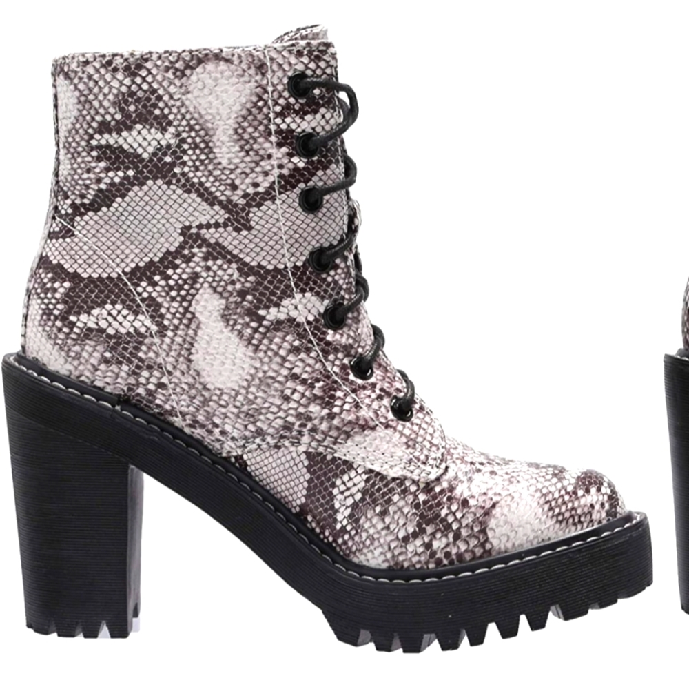 MADDEN GIRL WOMEN'S ANIMAL PRINT FASHION PLATFORM ANKLE BOOT